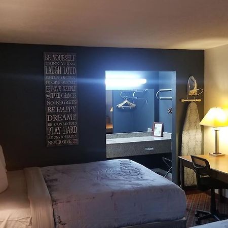 Hotel 2 Queen Beds Hotel Room 226 Booking Stillwater Exterior foto